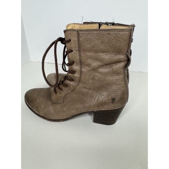 Frye Women’s Size 8 Lace Up Courtney Combat Gray Taupe Boot Block Heels Grunge - Picture 3 of 12